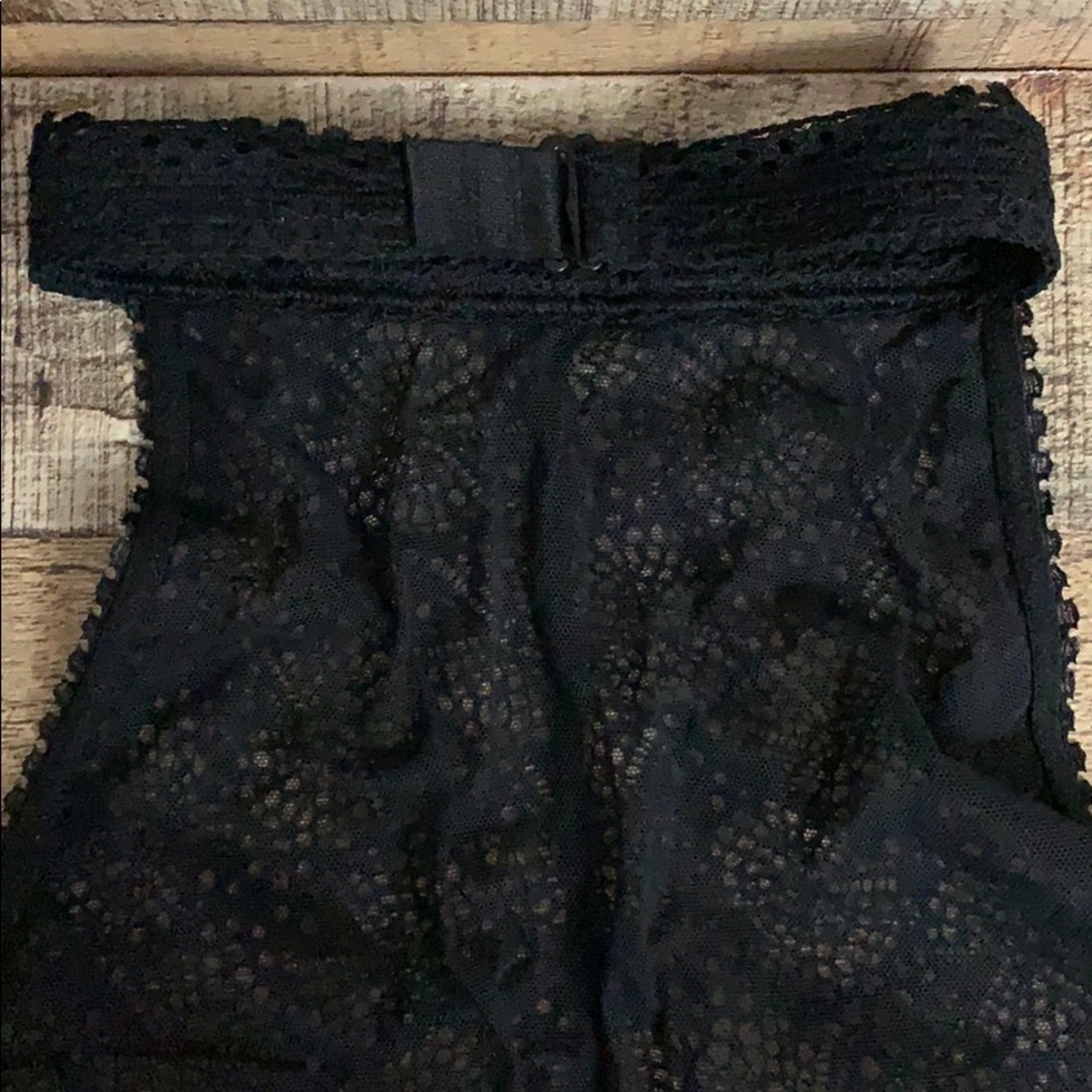 Victoria's Secret Black Lace Halter Bra - Picture 6 of 9